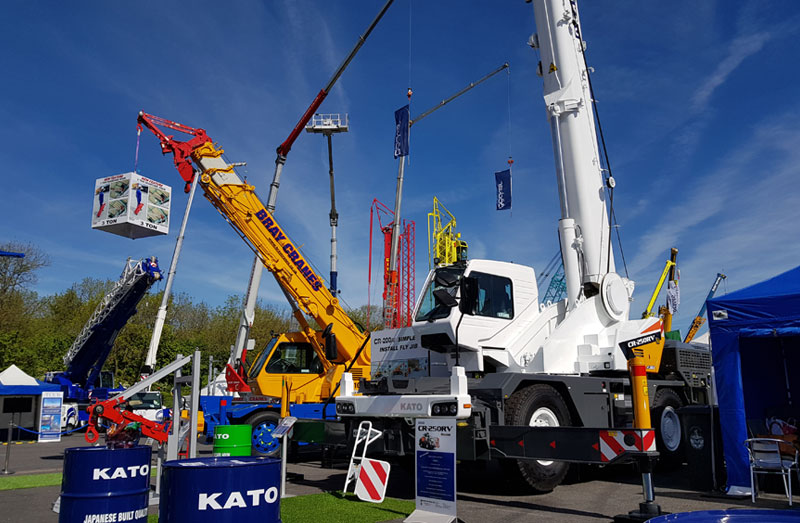 kato expertos en gruas