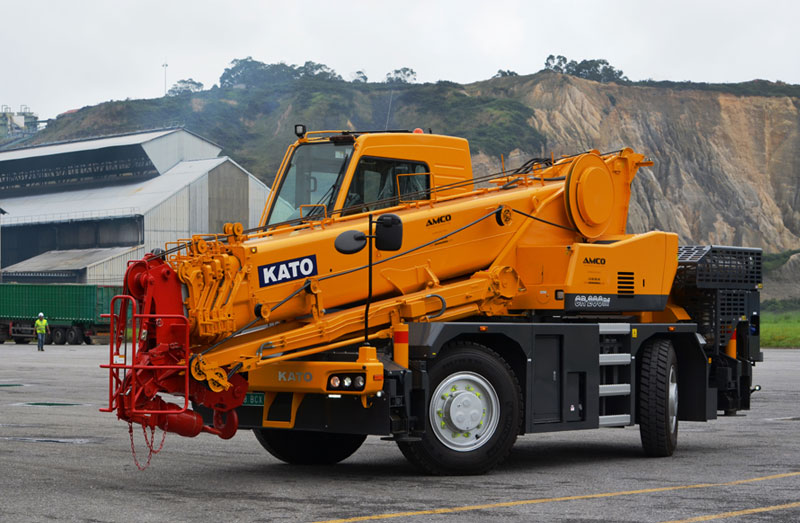 kato grua movil